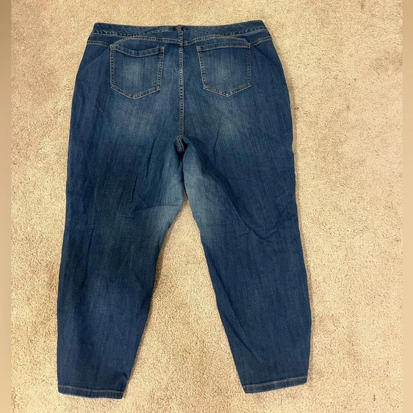 Torrid Girlfriend Jeans - Picture 7 of 8